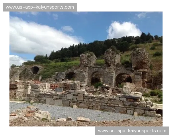 巅峰对决：当“东方长城”撞上“星月神话”，中国女排vs土耳其的意志博弈