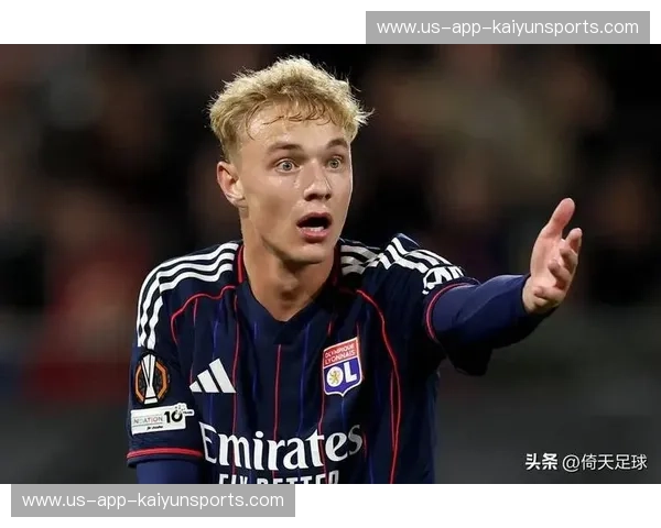 绿茵场上的心跳：富勒姆与诺维奇的恩怨情仇与足球哲学