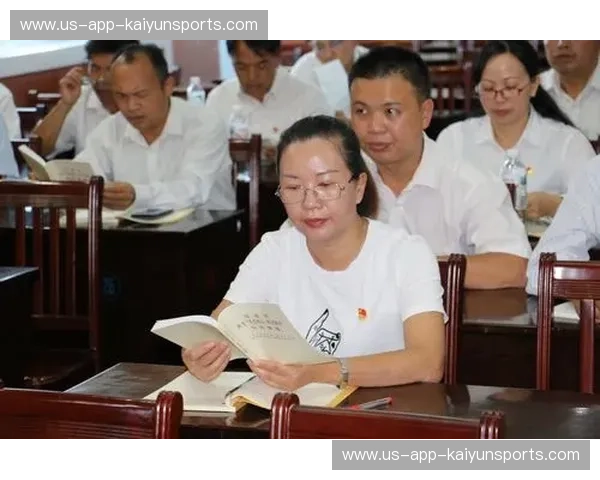 拳台上的王者之风：邱建良的泰国征途，一场关于荣耀与梦想的史诗